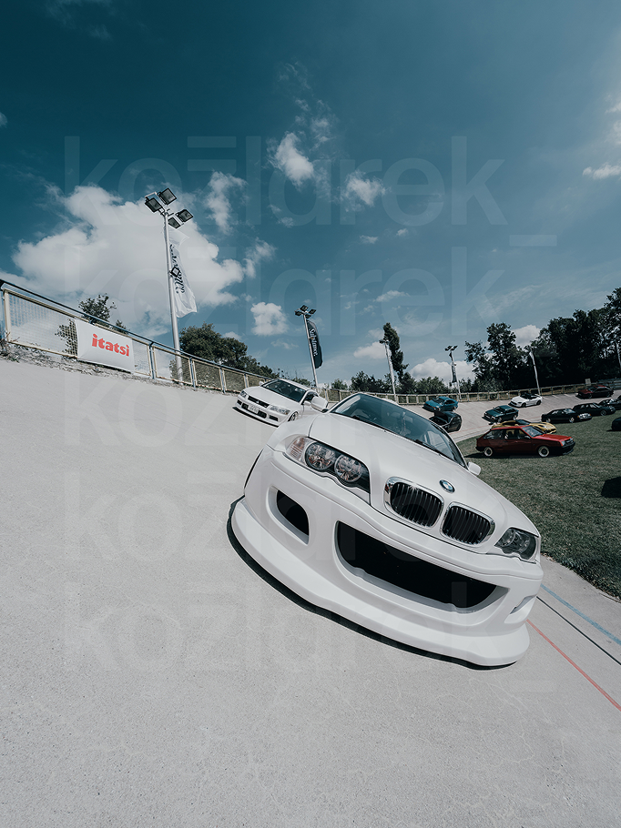 Automotive showcase